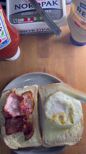 Right let’s talk Turkey defrosting! How long do you guys wait? I’m thinking Friday evening gives me time to prep along with the space too! Also do you defrost on the side or in the fridge? I feel like I don’t have enough fridge and freezer space atm 🥺🤣