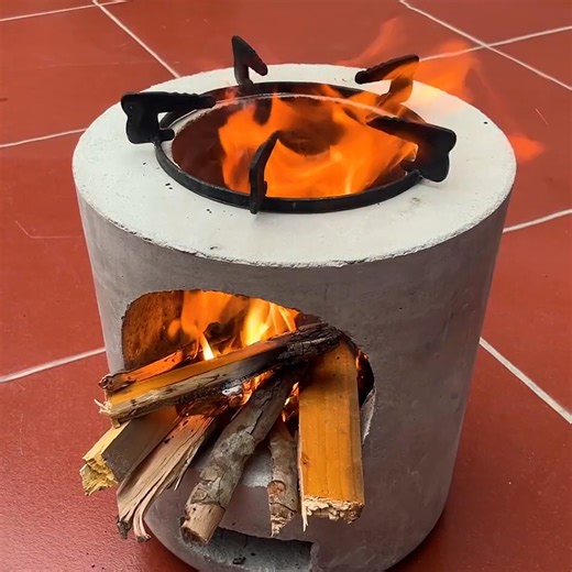 Ideas With Green Plastic Trash Cans Create A Very Beautiful Cement Stove | Random Upcycle