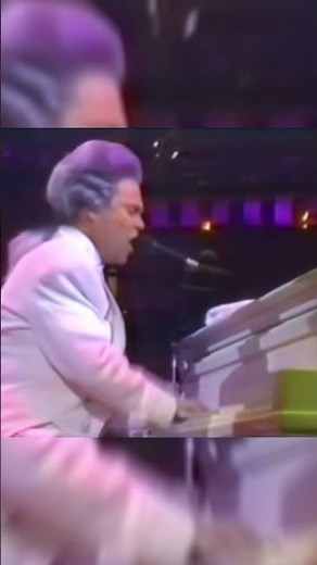 Take me to the pilot, Elton John
