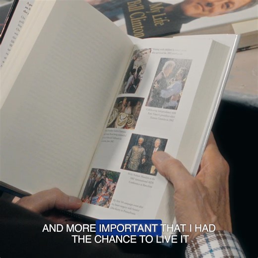 19K views · 971 reactions | My new memoir CITIZEN is officially out! There’s nothing like seeing a book you’ve been working on for years finally get into people’s hands. Pick up your copy today: https://www.billclintonlive.com/my-new-book | President Bill Clinton | Facebook