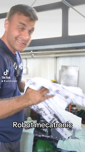 165K views · 3.1K reactions | Robot mecatronic #audi #vw #bmw #bmwmotorsport #viral #porsche #volkswagen #audi #mercedes #serviceauto #tiktok #fly #flypシ #bucuresti #cluj #car #engineering #timisoara #vlog #romania | Autotusyan | Facebook