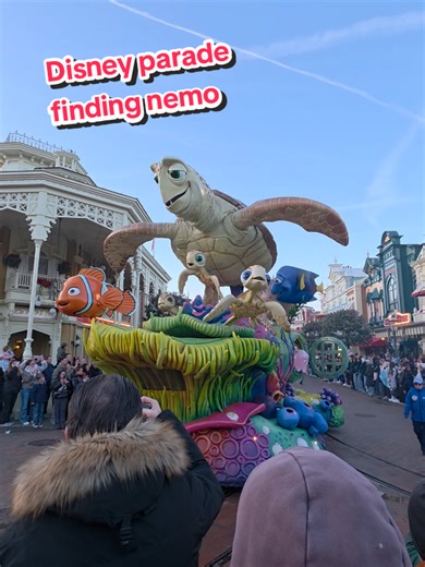 Disney parade - Finding nemo // 18.01.2026 #disneyland #disney #paris #birthday #parade