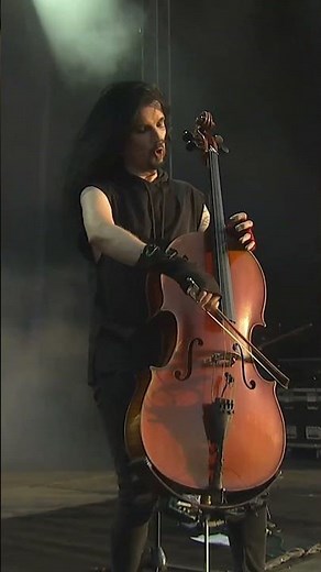 Full-on cello metal power! 🤘🏻 #Apocalyptica #Metallica #CelloMetal #MetalMusic