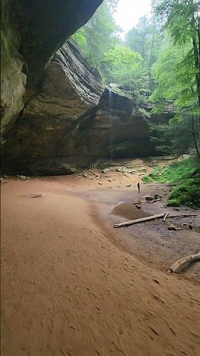 Ash Cave in Hocking Hills. First time visitor guide attached. #hockinghills #naturelovers