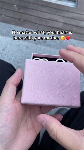 Meaningful Keychains to Connect with Your Daughter
