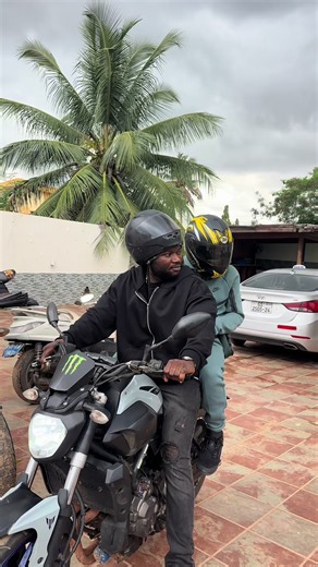 For life is for die . SM till Satan repent 🤴 GOD is here 💪🙏. | shatta wale