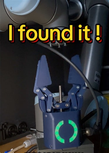 Found the problem 🧐 #gripper #diy #coding #robotics #communication