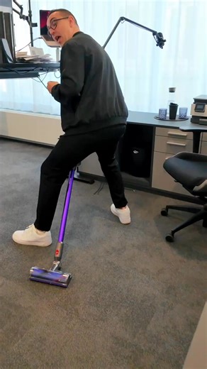 6 Monate Lexware Office komplett kostenlos. Und ja: Ohne Abofalle. Monatlich kündbar. Mit Lexware Office läuft deine komplette Buchhaltung automatisch: ✅ Rechnungen erstellen sich von selbst ✅ Belege werden direkt gescannt und automatisch verbucht ✅ GoBD-konform & finanzamtsfest ✅ Angebote, Mahnungen & komplette Belegverwaltung an einem Ort ✅ Fit für die E-Rechnungspflicht ✅ auf Smartphone, Smartwatch oder Desktop Kein Chaos. Kein Kopfweh. Kein Zeitverlust. Kein Geldverbrennen. Nur endlich Ruhe 