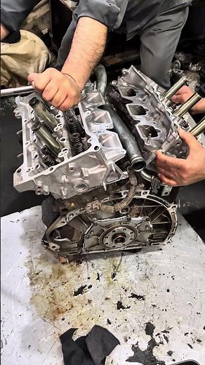 V6 engine head bolts tightening with proper torque#workshoplife #automobile #v6 #mechanic #viral