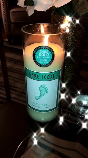 Barefoot Moscato DIY Candle 🕯 #blindinglights #foryou #diyproject #candle #candlechallenge