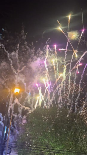 Wifey Hometown fireworks Display 🎇🎆