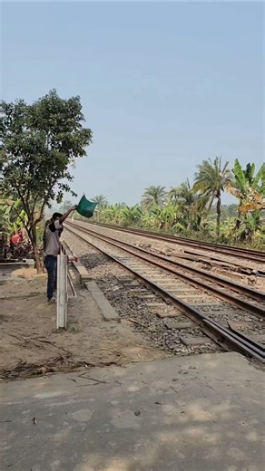 Level Crossing gate. #everyone #railwayinfrastructure #gate #railtrack #railway