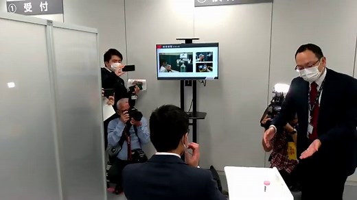 川崎重工、空港でロボットを活用した自動PCR検査サービス