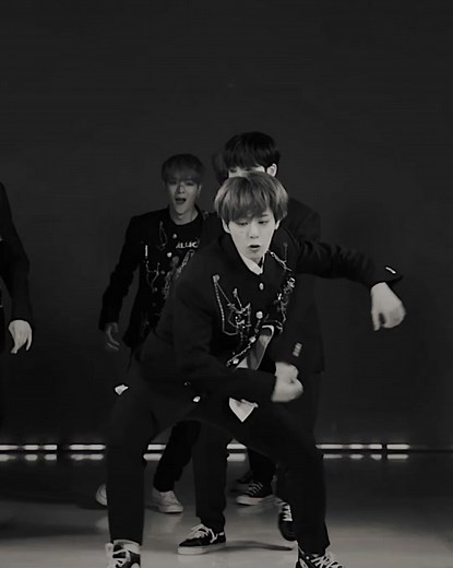 BOP IT BOP IT #fyp #oneus #oneusedit