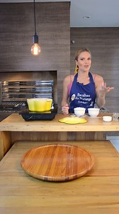 588K views · 3.4K reactions | Dezembro chegou e com ele as festas de fim de ano. Já pensou no que preparar para a ceia? Para começar, que tal esse bolinho de #bacalhaudanoruega low carb? Vem aprender essa delícia que a Carol Minhoto preparou. | Bacalhau da Noruega | Facebook