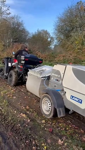 Ktk Enduits toujours une solution pour tracter la machine à enduire, si il y a de l’enduit à faire😂😉 | Ktk Enduits