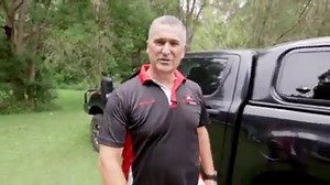 Look how easy it is to service a Honda EU20i generator Keep your fridge cold this summer, or even run an air conditioner! Lowest ever price! SAVE $600 at www.goo.gl/3ZwpRn or call 1800 755 055 | Australian 4WD Action