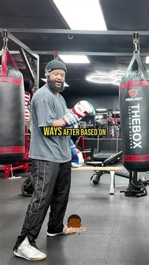 Mastering the Right Hand: Boxing Defense Techniques #shorts