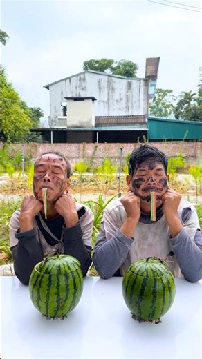Hai anh em trêu chọc nhau siêu dễ thương 🍉🍉😂😱👶🏻♥️👴 #shorts #cute