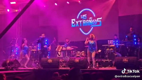 Los Extraños de los Johnson: Cumbia y Música Extraña