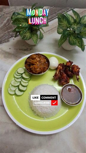 Monday lunch #sabithaskitchen #ashortaday #lunchideas #chickengravy #trending #cooking