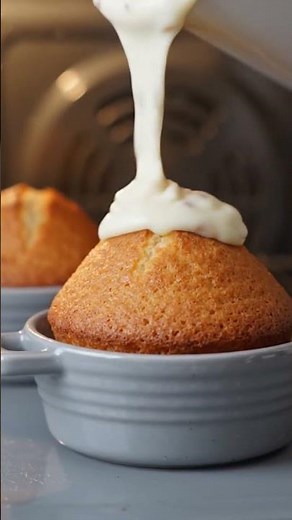 🍮🍰 Warm Vanilla Pudding Cake