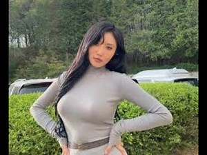 HWASA - 마리 song (Maria) English translation.