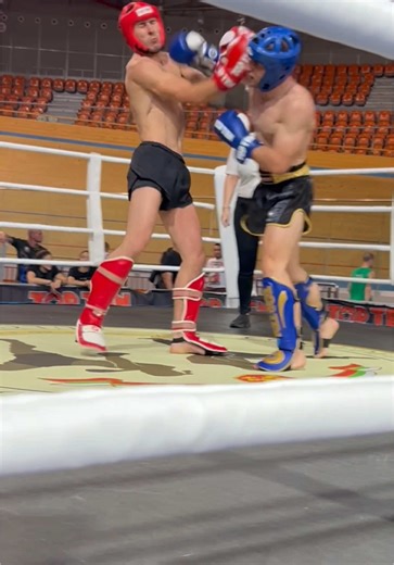 Exciting 24-Second Kickboxing Highlights