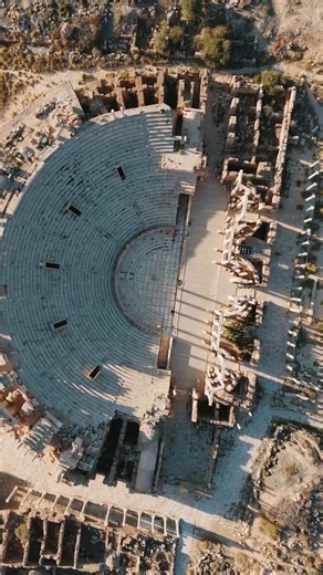 49 reactions | Leptis Magna: A Roman City in Libya Established as a Punic settlement prior to 500 BC, the city experienced significant expansion under Roman Emperor Septimius Severus (r. 193–211), who was born in the city. Video by: @sirajeddinarrab | Ancient Civilizations | Facebook