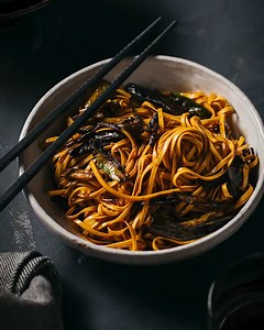 This Shanghainese classic packs in so much flavour. Get the recipe: https://bit.ly/3qXoiRI Stream full episodes of The Cook Up free on SBS On Demand. | SBS Food