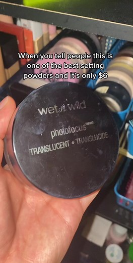 Affordable Long-Lasting Setting Powder for Oily Skin