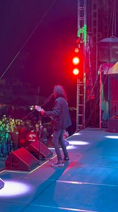 46K views · 695 reactions | Tuve la por unidad de subir a escenario y traerles las mejores fotografías del Tri y Alex Lora, aquí el detrás de cámaras de una gran noche de rock and roll con el Tri de México #sancristobal #Chiapas #pueblomagico #eltri #AlexLora | A San Cristóbal se viene a caminar | Facebook