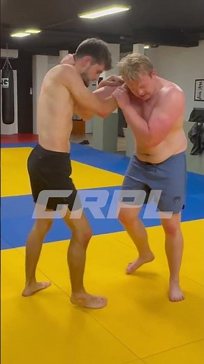 Lars Guillotine Transition Forces the Tap