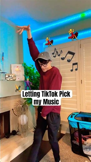 Dancing to Algo Music from TikTok💃