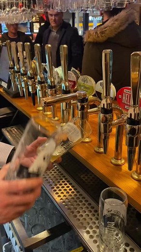 Our GM pulling pints🤌🏻 #britishpub #british #theo2 #nicholsonspubs #pint #pints #lager #beer #corona