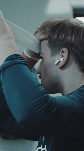 Edinburgh Rugby on Instagram: "Cheat code. 🎮 The most jackal turnovers per minute in world rugby. @douglas_freddy_1 ,representing @Scotlandteam A this Friday night. 🏴󠁧󠁢󠁳󠁣󠁴󠁿"