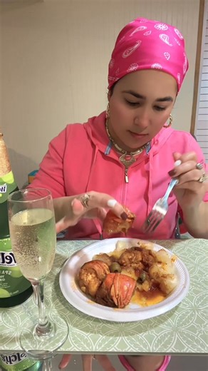 Mi Luz proviene de Dios y todo lo que la presencia de Jehova es lo más importante en la vida amén 🙏 | Yalena