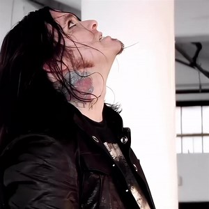Shinedown Nation… “Devour” is now available in 4K! 📺 Watch now on YouTube: https://lnk.to/devouru #ThrowbackThursday | Shinedown