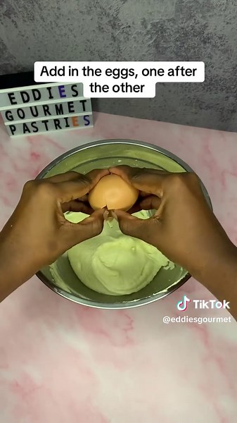 Vanilla Cake Tutorial: Easy Steps to Bake Deliciously