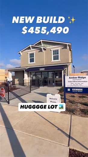 🚨 UNDER $460K RATES UNDER 5% 🤯 Brand NEW construction in Merced with PAID solar and NO upgrades needed 🔑⚡️ This is the kind of deal buyers wait for 👇 ✔️ 4 Bedrooms / 3 Bathrooms ✔️ 1,775 Sq Ft ✔️ Open-concept layout ✔️ Quartz countertops stainless steel appliances ✔️ Loft space perfect for a home office or movie room ✔️ Paid solar = lower monthly bills ✔️ Builder incentives = interest rates under 5% 💰 Estimated payments starting around the $2,600s/month 📍 Windsor Plan – Amber Ridge, Merced