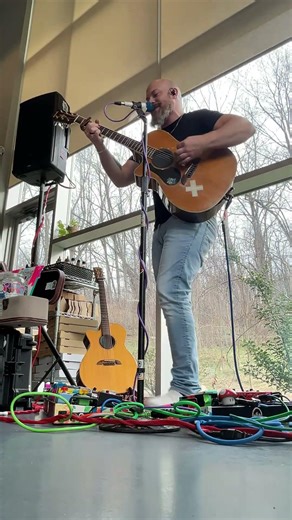 Metro Station cover “Shake It” - Chris Clayton Loop