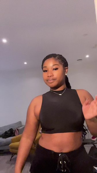 dc: @niaxnycole ♥️