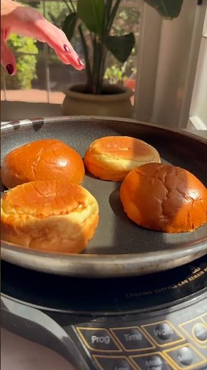 ♡The Best Juicy Turkey Burger- Weelicious