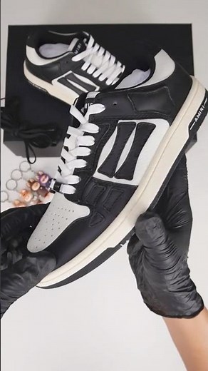 Unboxing the Amiri sneakers, what’s your thoughts #sneakers #shoes #amiri #amirishoes #sneakerhead
