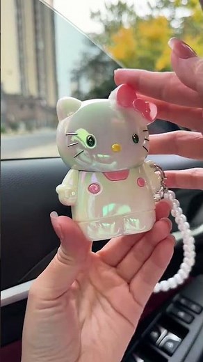 This Hello Kitty T-shirt with its ice-pattern design is so cute! It's so fresh and perfect for girls