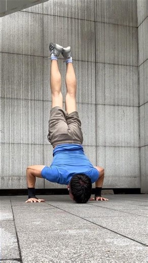 “Calisthenics isn’t for everyone” HSPU journey | #calisthenics #motivation #stayhealthy #mobility