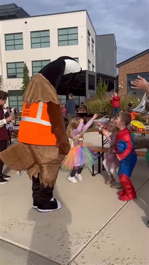 We had so much fun last Saturday helping the NACHO Street Band reach their goal of $35,000 for the Kids Mental Health Foundation on Saturday! Check out Gus the Goose and the fun we had at Edison Brewing Company! #geese #goose #ohiogeesecontrol #volunteer #fundraising #kidsmentalhealthmatters #musicislove #forthekids #brassband #ohio | Ohio Geese Control
