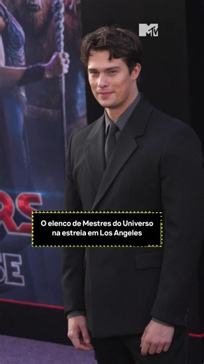 O elenco de "Mestres do Universo" na estreia em Los Angeles | #MTVNews