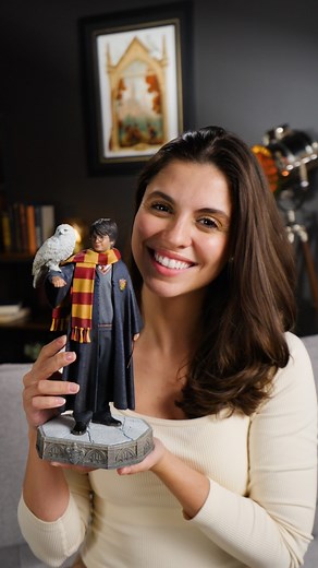 https://side.show/5a7ej Head off to the Wizarding World as we unbox the Dobby and Harry Potter statues by Prime 1 Studio! Prime 1 Studio #HarryPotter #Dobby #WizardingWorld #Hogwarts #Statue #Owl #Elf | Sideshow Collectibles