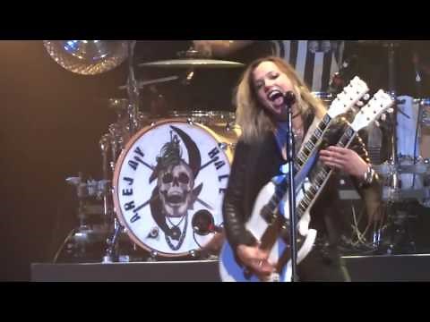 Halestorm - "I Like It Heavy" and Drum Solo (Live in San Diego 10-12-16)